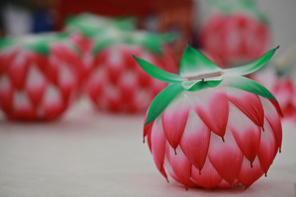 Red and green lotus lanterns